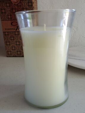 Gardenia Scent Candle 24 oz 100 hr burn Hourglass Shape Jar Celebrating Home New